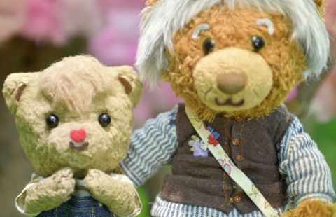 When Spring Comes The Story of Yugo, A little Bear.